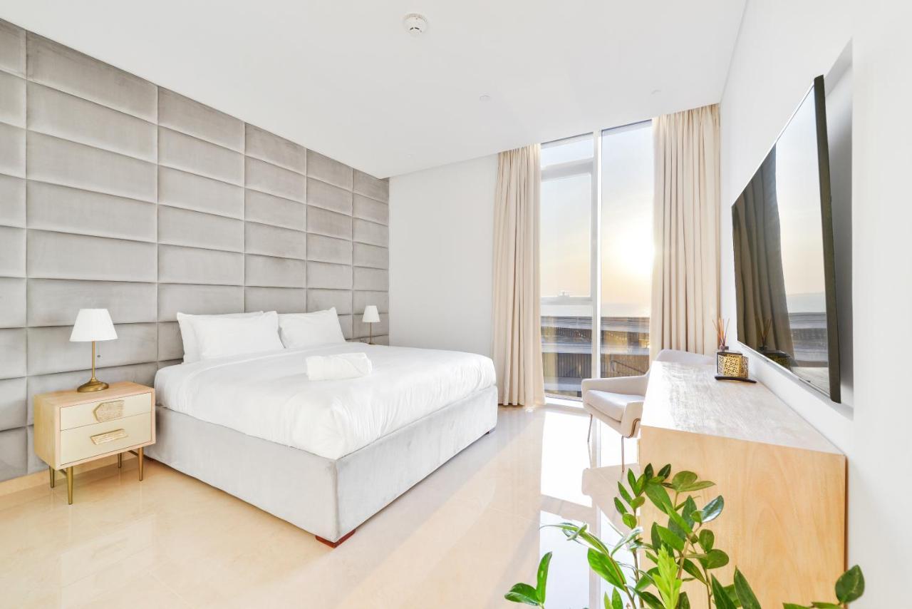 Posh 2 Bedroom Oceanfront Apt In The Heart Of Bluewaters Island Dubai Exterior foto