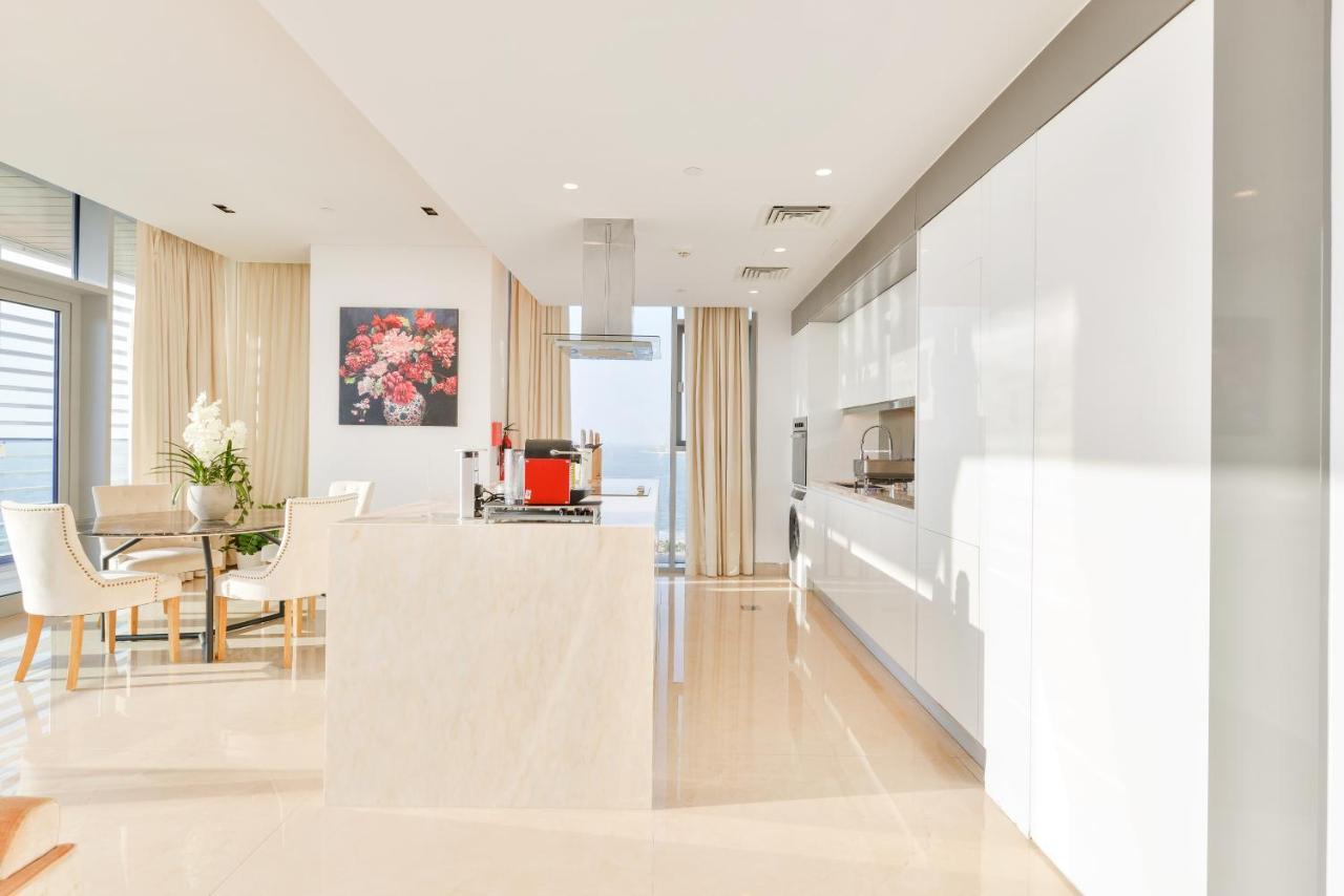 Posh 2 Bedroom Oceanfront Apt In The Heart Of Bluewaters Island Dubai Exterior foto