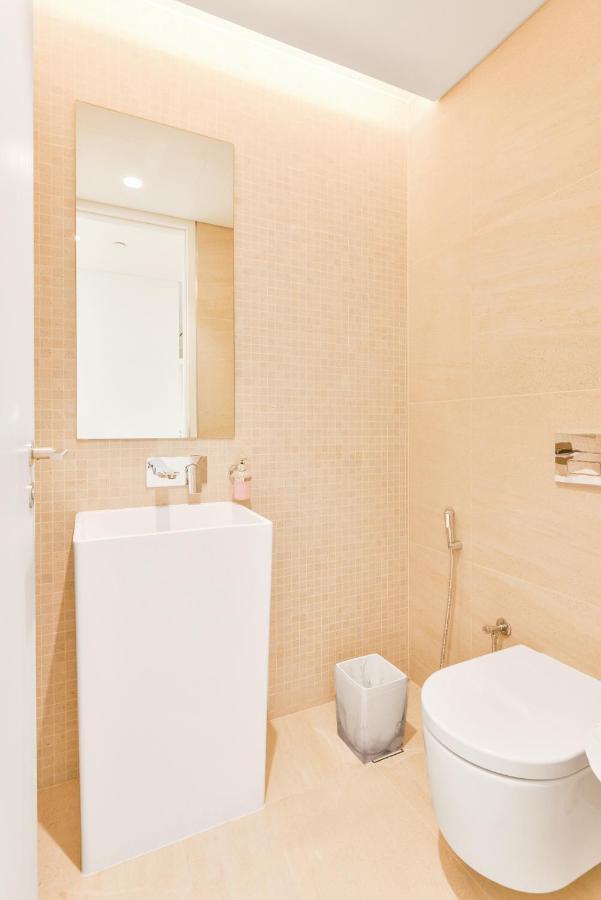 Posh 2 Bedroom Oceanfront Apt In The Heart Of Bluewaters Island Dubai Exterior foto